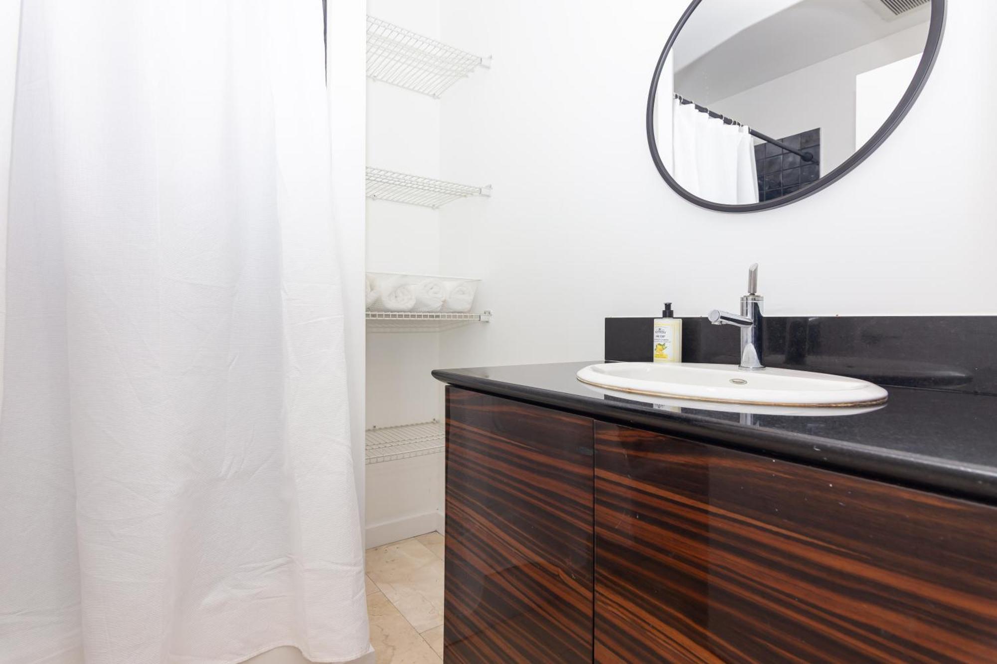 1 Bdrm Apartment - Heart Of Downtown - 5 Min To Wynwood Майами Экстерьер фото